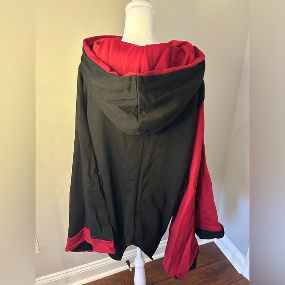 Iro-Iro black and red kimono-sleeve sweatshirt - Picture 6 of 6